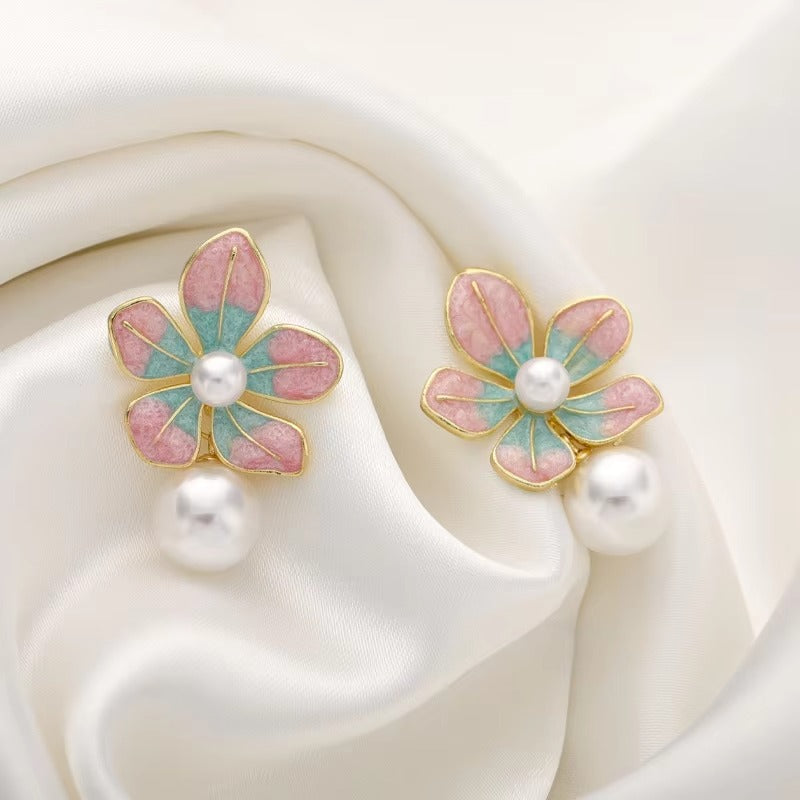 Sweet Oil Dropping Flower Pearl Earrings