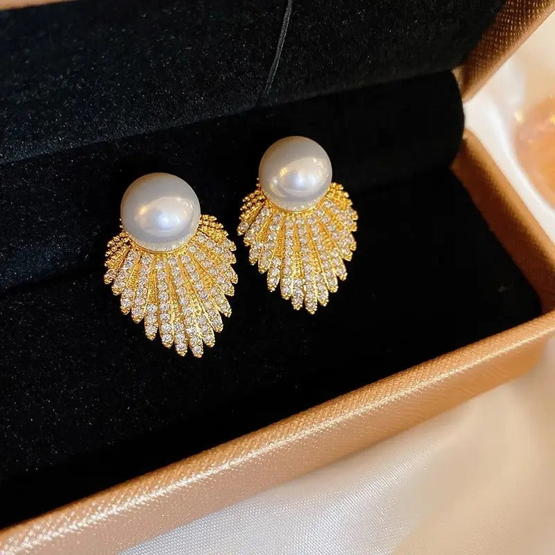 Fan-Shaped Diamond Pearl Stud Earrings