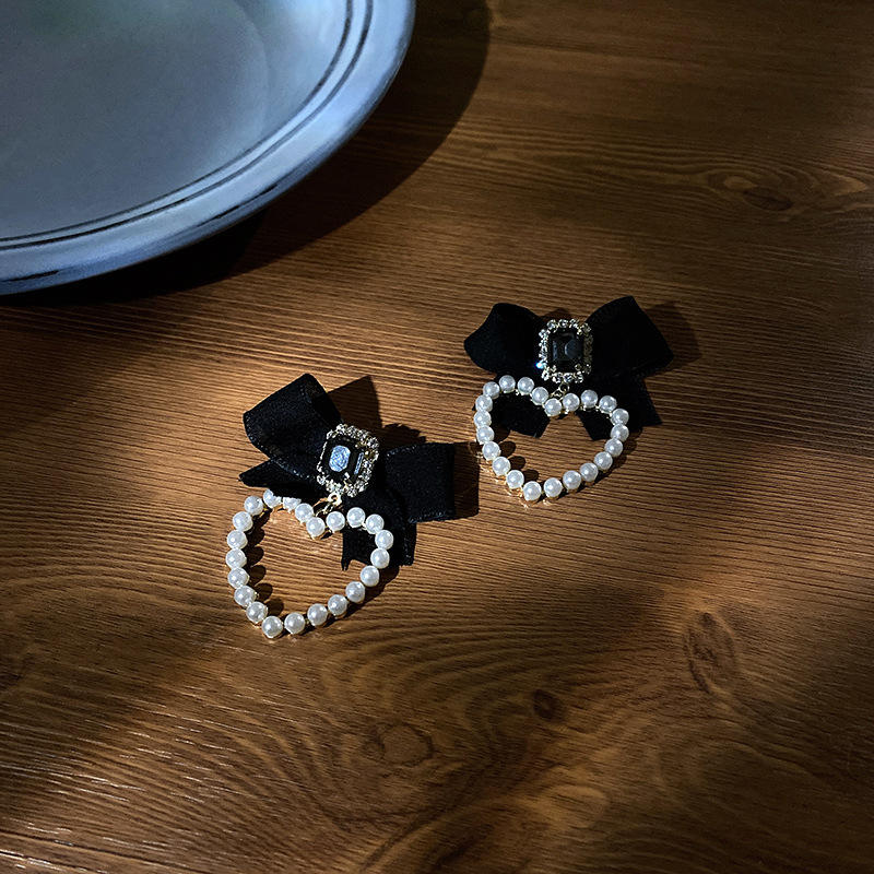 Pearl Around Heart & Bow Knot Oversized Stud Earrings