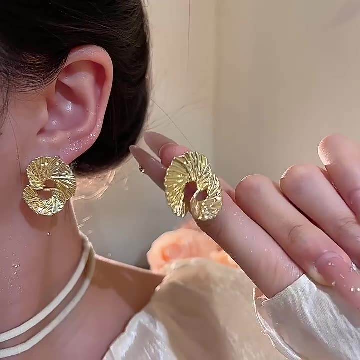 Texture Twisted Stud Earrings