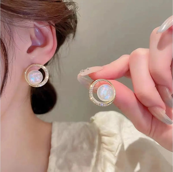 Exquisite Mermaid Pearl Round Stud Earrings