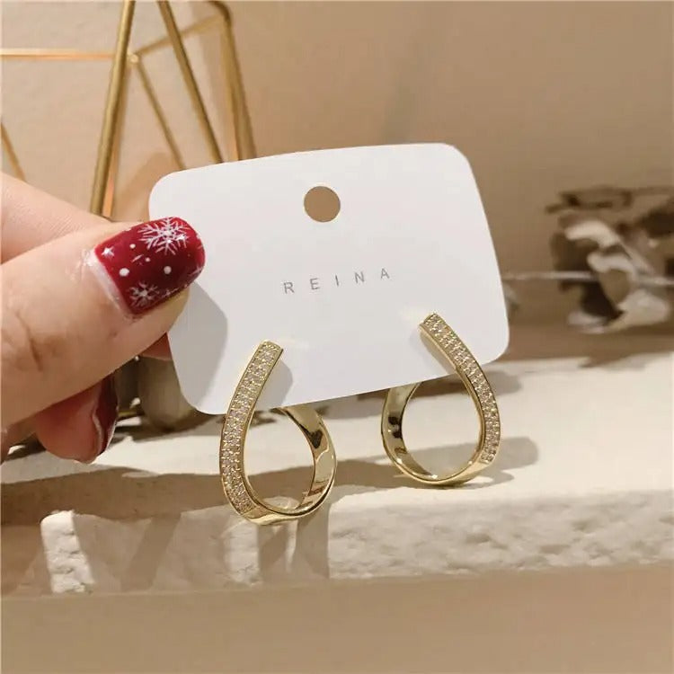 Twisted Hoop Simple Gold Studs