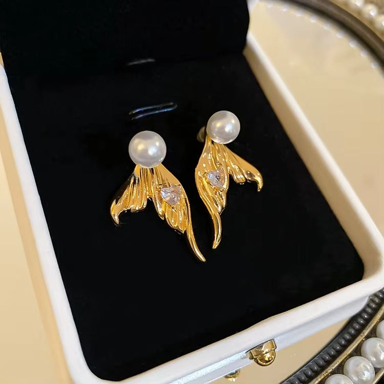 Fishtail Love Diamond Pearl Stud Earrings