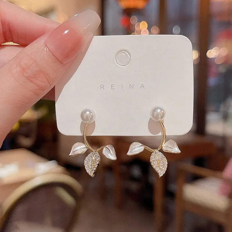 Leaves Pearl Earrings