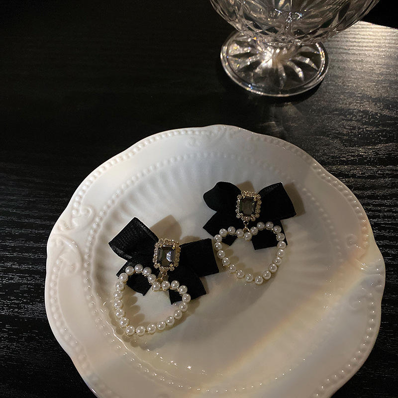 Pearl Around Heart & Bow Knot Oversized Stud Earrings