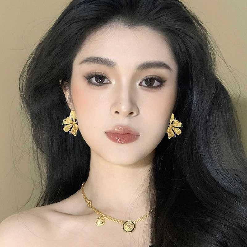 Multi-Colored Stones Exquisite Flower Stud Earrings