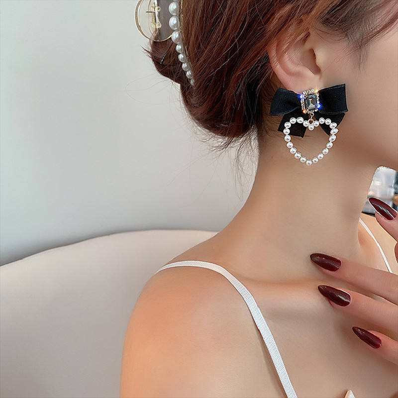 Pearl Around Heart & Bow Knot Oversized Stud Earrings