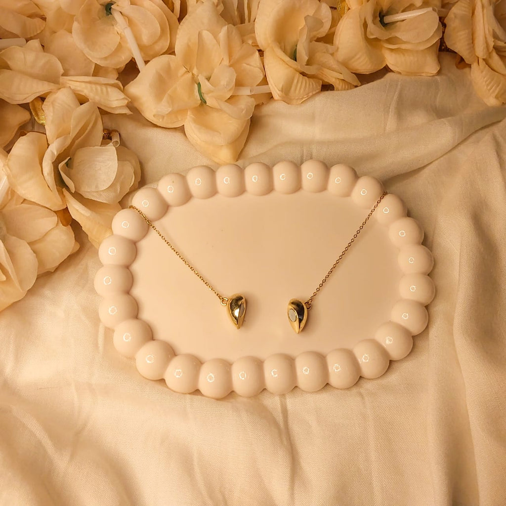 ✨ Magnetic Heart Chain necklace