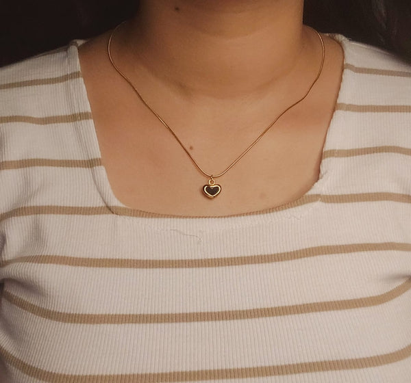 Black heart pendent with chain for Cuties