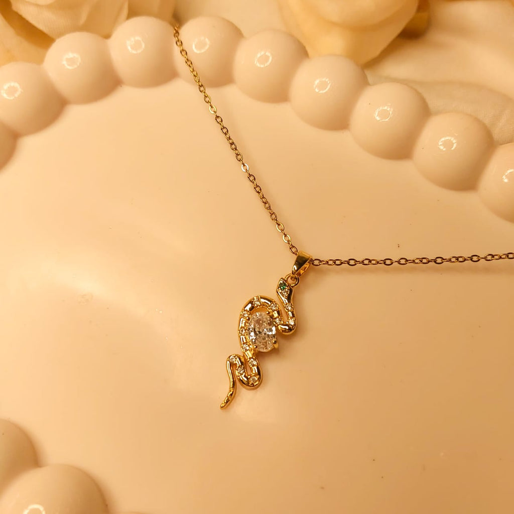 💚 Emerald Snake Pendant Necklace✨️