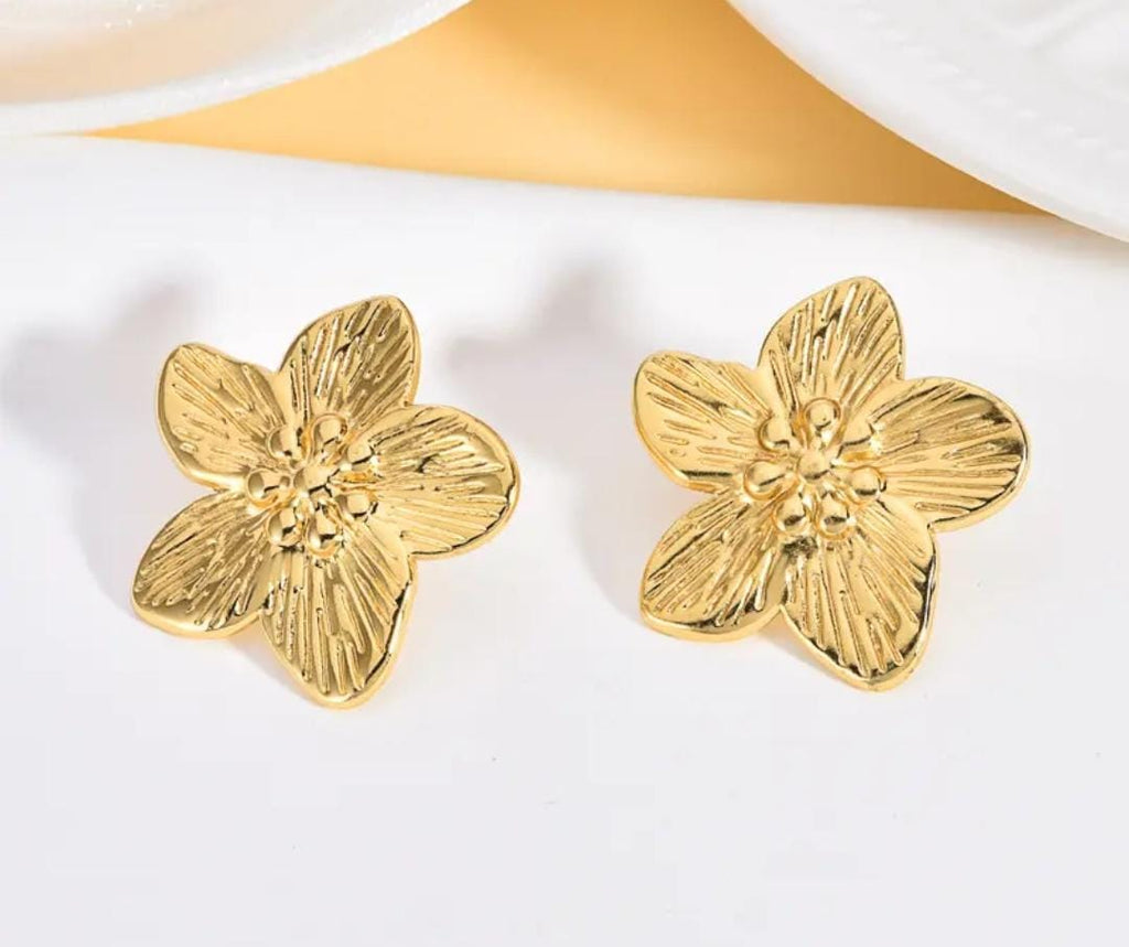 Korean trendy beautiful princess golden color flower earrings