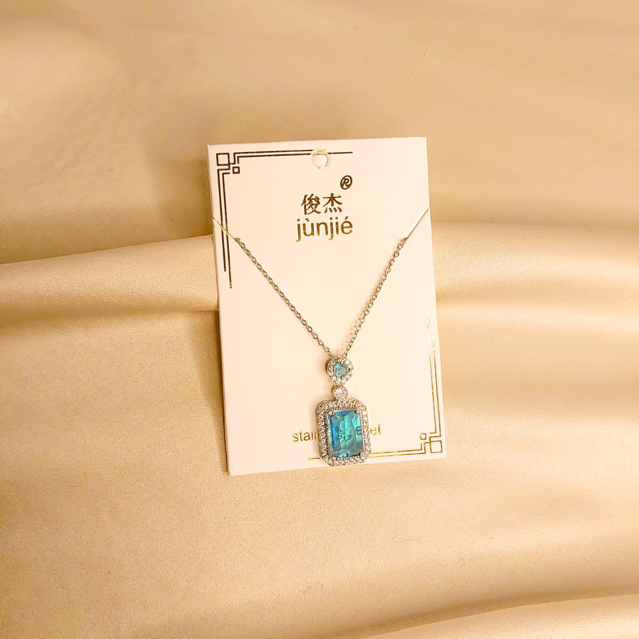 New Allure Charming Pendants