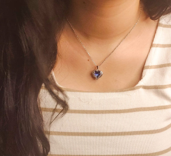 Uniqon Studded Heart Shape Blue Diamond Pendant Necklace With Clavicle Chain For Girls