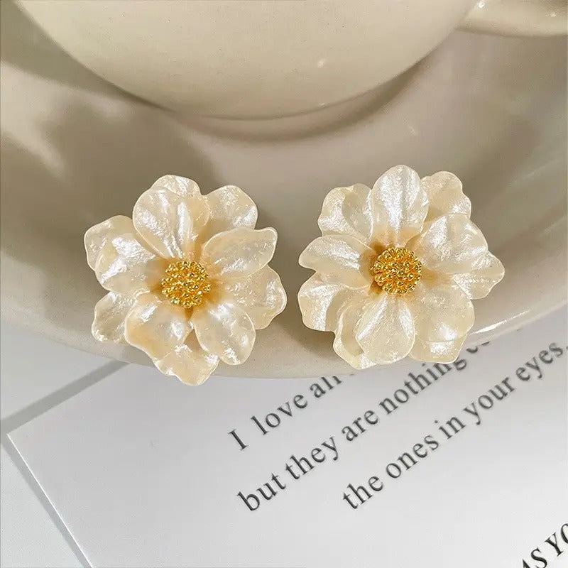 Sweet Camellia Stud Earrings