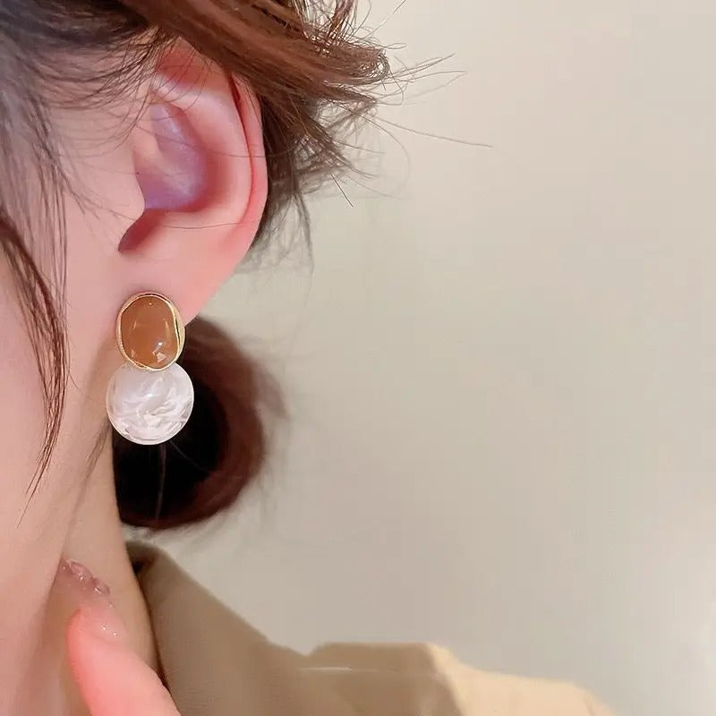 ⚪ Geometric Round Contrast Enamel Earrings