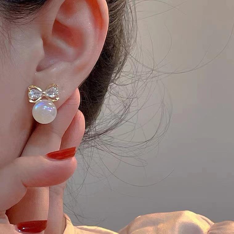 Bow Pearl Ear Stud Earrings