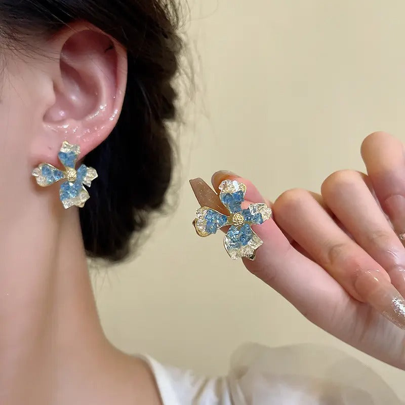 Blue Gradient Crystal Flower Stud Earrings