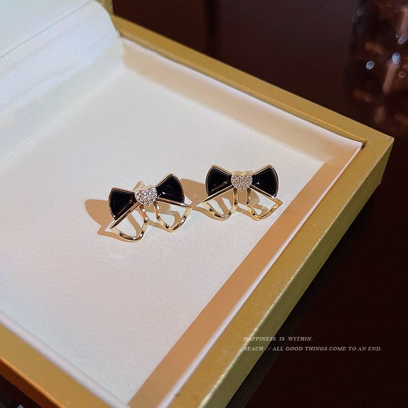 Minimal Bowknot Stud Earrings