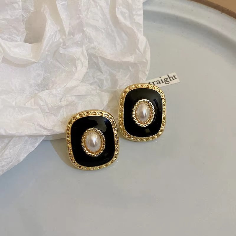 Retro Square Pearl Earrings
