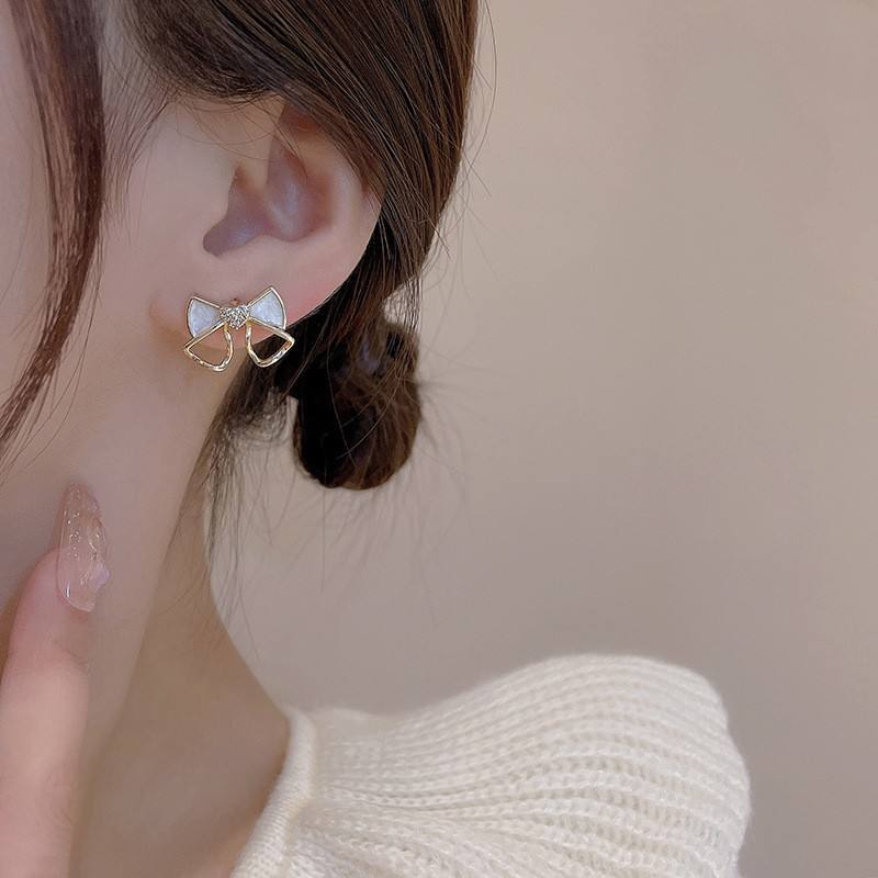 Minimal Bowknot Stud Earrings