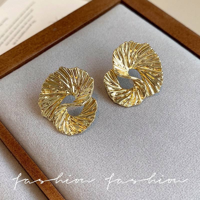 Texture Twisted Stud Earrings