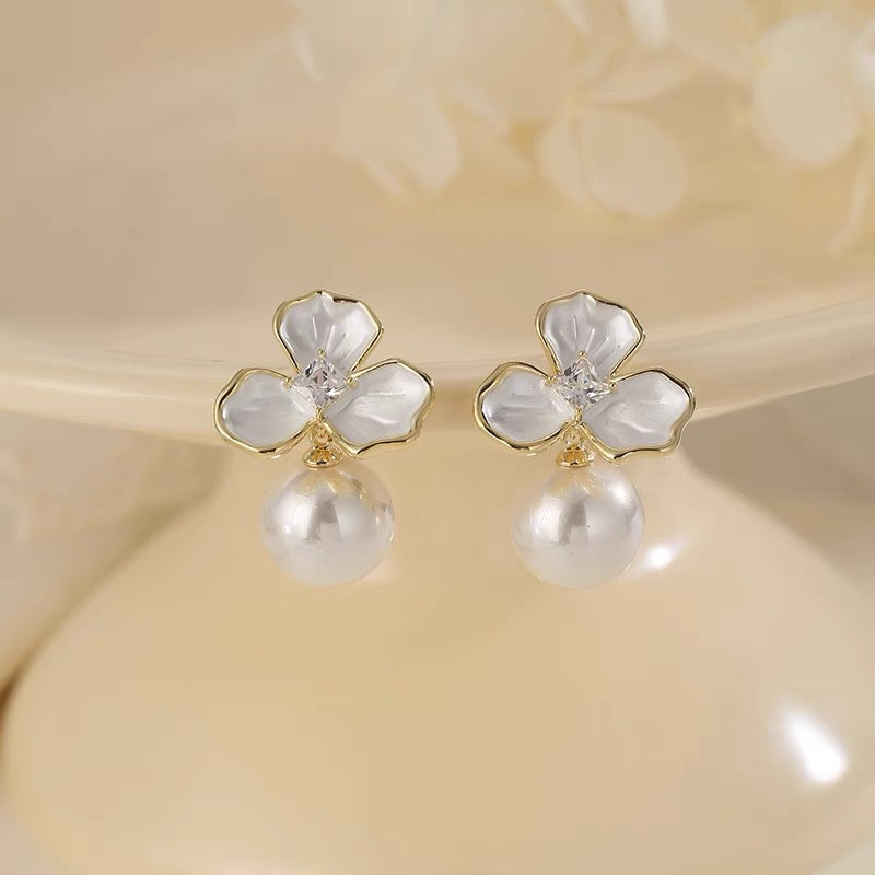 Eira Belle Earrings